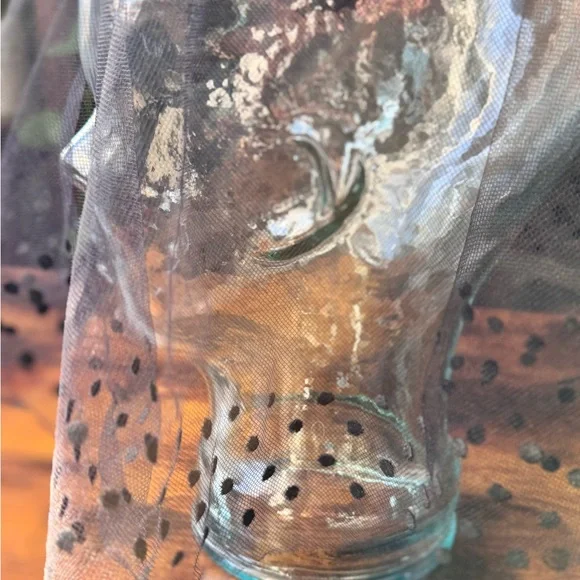 Vintage Elegant Black polka dot lace veil sequined, velvet fascinator - Picture 6 of 12